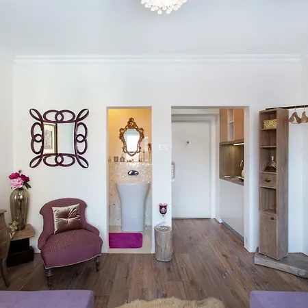 Apartment New, Stylish And Modern Studio, Free Parking *